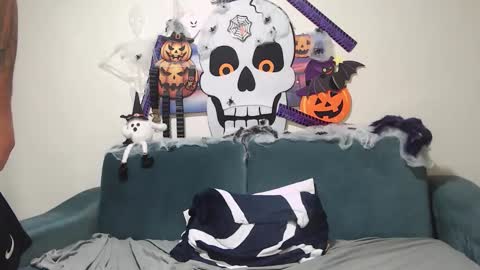 Snapshot of jodogs chatting on 29, 10, 2025 Tiberius online show from 29, 10, 2025