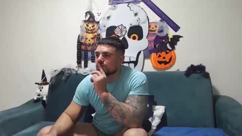 Snapshot of jodogs chatting on 8, 11, 2025 Tiberius online show from 8, 11, 2025