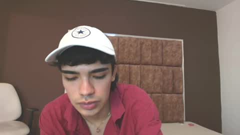 Snapshot of joecollins_ chatting on 22, 10, 2025 joecollins_ online show from 22, 10, 2025