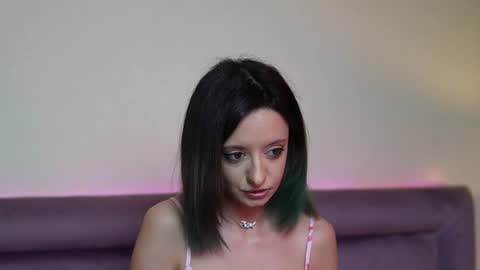  Joelle  online show from 10, 4, 2026