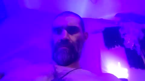 Snapshot of joeykeeton87 chatting on 17, 5, 2026 joeykeeton87 online show from 17, 5, 2026