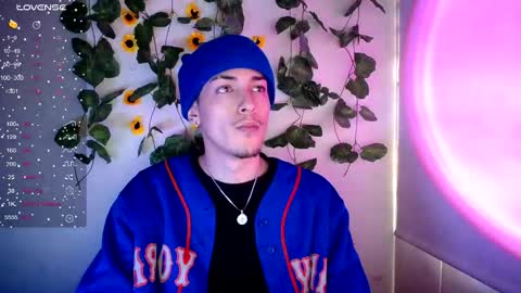 Snapshot of johan_parker222 chatting on 23, 9, 2025 johan_parker222 online show from 23, 9, 2025