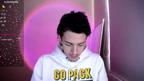 Snapshot of johan_parker222 chatting on 2, 4, 2026 johan_parker222 online show from 2, 4, 2026