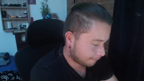 Snapshot of johanleonsweetboy chatting on 15, 6, 2026 JOHAN independient model online show from 15, 6, 2026