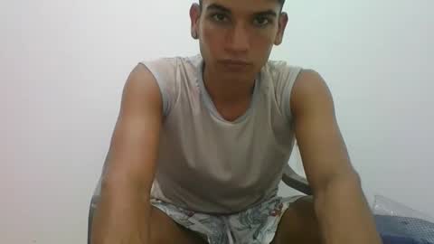 Snapshot of johanorozco693 chatting on 7, 3, 2025 johan online show from 7, 3, 2025