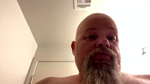 Snapshot of john40a chatting on 10, 5, 2026 John online show from 10, 5, 2026