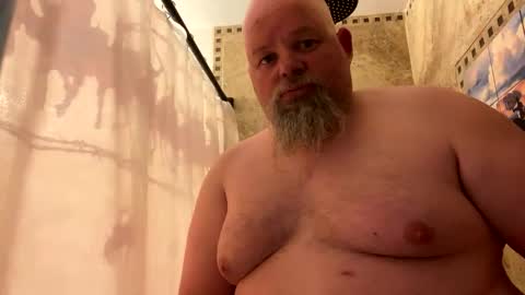 Snapshot of john40a chatting on 10, 5, 2026 John online show from 10, 5, 2026