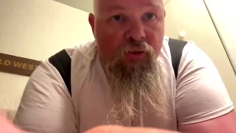 Snapshot of john40a chatting on 2, 6, 2026 John online show from 2, 6, 2026