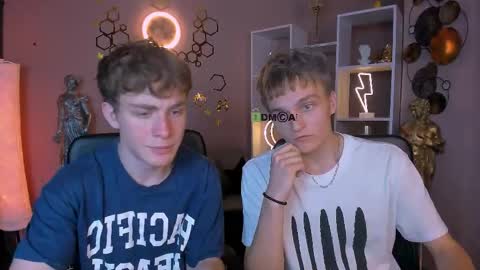 Snapshot of john_lik chatting on 18, 5, 2026 John online show from 18, 5, 2026