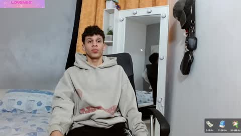 john_ssnow29 online show from 15, 1, 2025