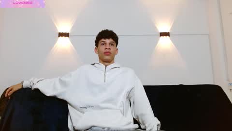 john_ssnow29 online show from 7, 10, 2025