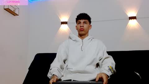 john_ssnow29 online show from 14, 10, 2025