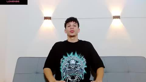 john_ssnow29 online show from 22, 10, 2025