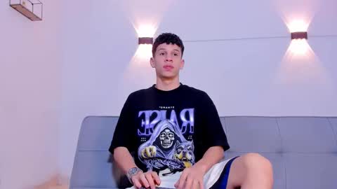 john_ssnow29 online show from 20, 11, 2025