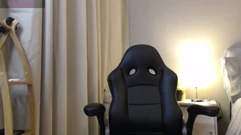 Snapshot of johnklleyn chatting on 8, 7, 2026 john online show from 8, 7, 2026