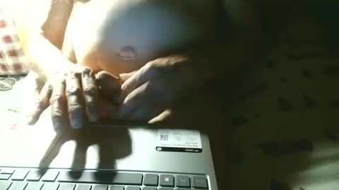 johnnieq1971 online show from 27, 3, 2026