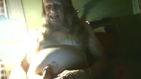 Snapshot of johnnieq1971 chatting on 4, 5, 2026 johnnieq1971 online show from 4, 5, 2026