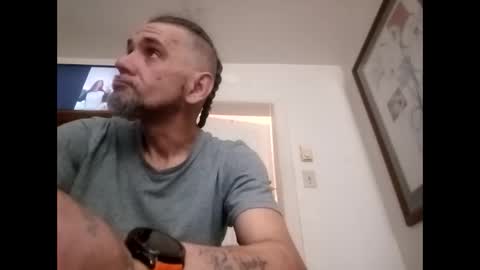 Snapshot of johnny3982 chatting on 5, 3, 2026 Johnny3982 online show from 5, 3, 2026