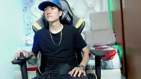 johnny_cagee online show from 8, 10, 2025