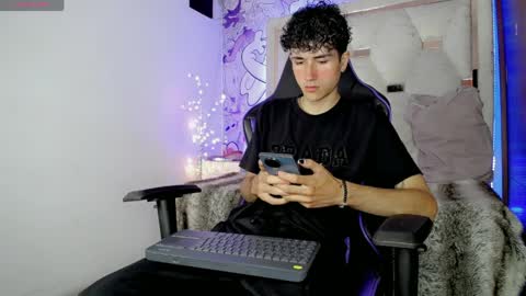 johnny_cagee online show from 12, 4, 2026