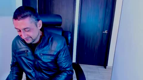 Johnny online show from 12, 5, 2026