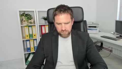 johnnydough82 online show from 19, 12, 2024