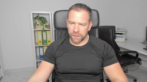 johnnydough82 online show from 4, 1, 2025