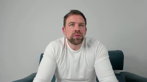 johnnydough82 online show from 2, 3, 2025