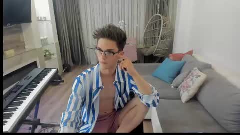 Snapshot of johnnyk8 chatting on 13, 7, 2026 Johnny k. online show from 13, 7, 2026