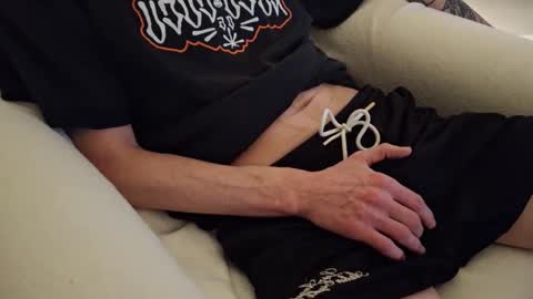 johnny online show from 27, 10, 2025