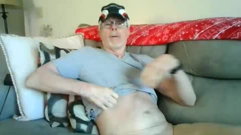Snapshot of johnnyrocket12345678 chatting on 16, 11, 2025 johnnyrocket12345678 online show from 16, 11, 2025