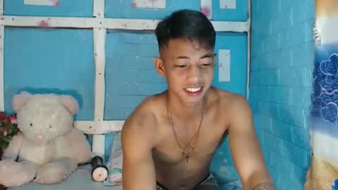 Snapshot of johnydestroyer chatting on 12, 11, 2025 johnydestroyer online show from 12, 11, 2025