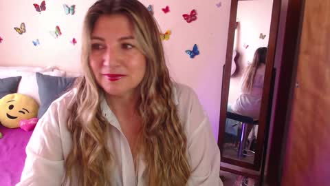 Snapshot of jolie_mature_ chatting on 28, 1, 2025 Jolie Mature online show from 28, 1, 2025