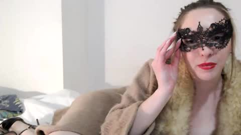 Snapshot of jolieroseeparis chatting on 4, 1, 2025 Rose online show from 4, 1, 2025