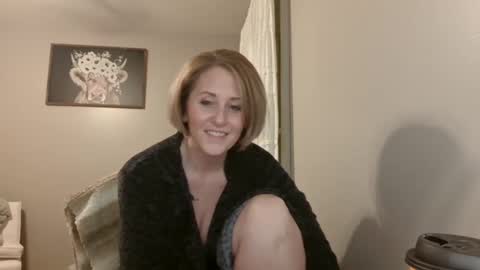 Snapshot of joliexx41 chatting on 6, 2, 2025 Jolie online show from 6, 2, 2025