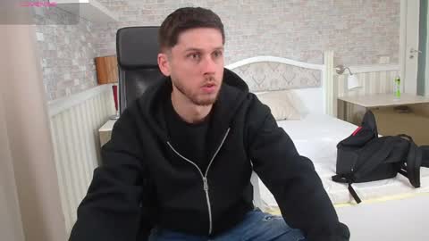 Snapshot of jonahshaw chatting on 29, 4, 2026 JonahShaw online show from 29, 4, 2026