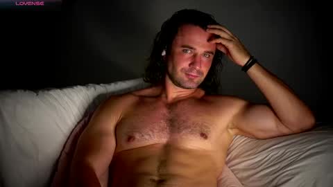 Snapshot of jonathanfranz123 chatting on 5, 1, 2026 jonathanfranz123 online show from 5, 1, 2026
