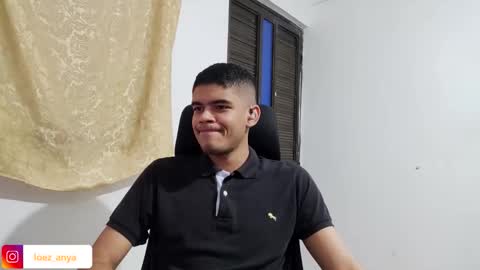 Snapshot of jonhsebastiann chatting on 6, 11, 2025 John online show from 6, 11, 2025