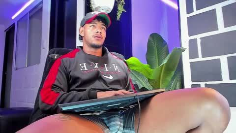 JordanParis online show from 15, 2, 2025