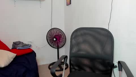 Snapshot of jos_master18 chatting on 5, 2, 2025 jos_master18 online show from 5, 2, 2025