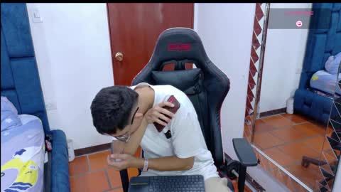 jose_rumbero91 online show from 8, 4, 2026