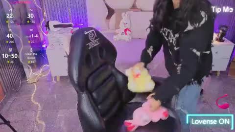 Snapshot of joselyn_tay chatting on 12, 7, 2026 Joselyn online show from 12, 7, 2026