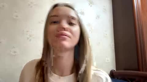 Snapshot of josephstahnke chatting on 24, 11, 2025 Anessa online show from 24, 11, 2025