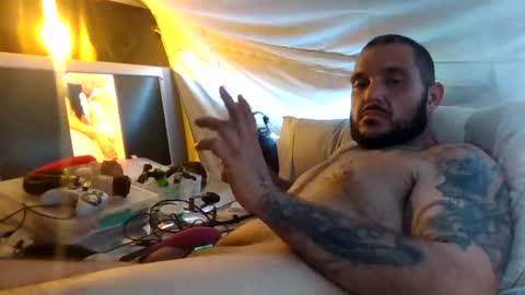 Snapshot of josephvilla1018 chatting on 9, 11, 2025 josephvilla1018 online show from 9, 11, 2025