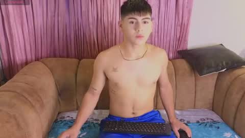 Snapshot of josethariaz25 chatting on 15, 5, 2026 JOSETH ARIAZ online show from 15, 5, 2026