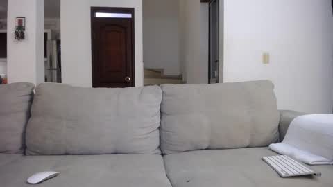 josezaens_ online show from 5, 10, 2025