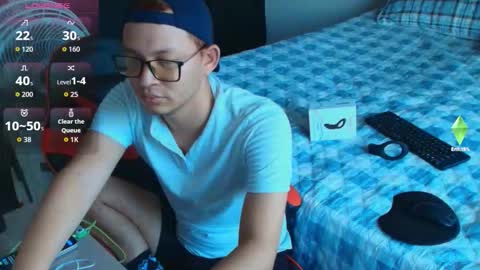 Snapshot of josh_18cm chatting on 18, 10, 2025 josh_18cm online show from 18, 10, 2025