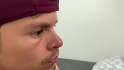 Nicolas online show from 25, 2, 2025