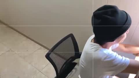 Nicolas online show from 22, 4, 2026