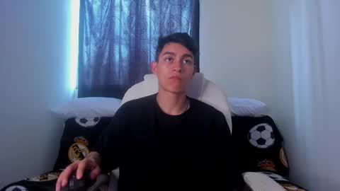 Snapshot of joshmiller_ chatting on 15, 12, 2024 Josh online show from 15, 12, 2024